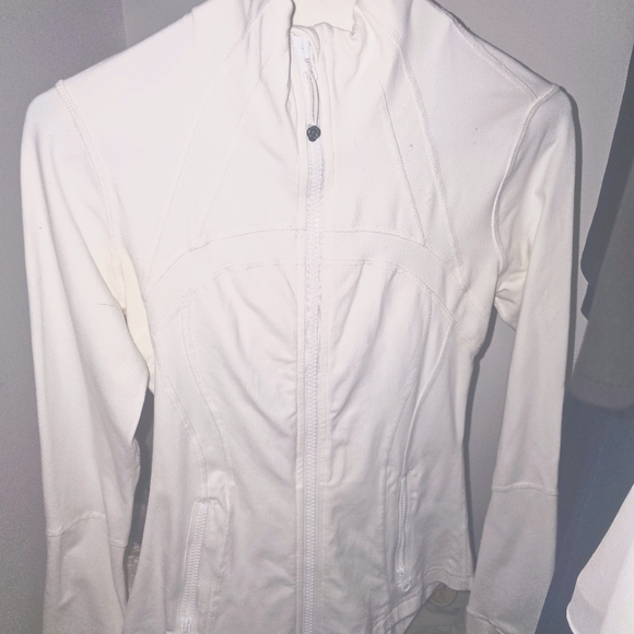 Lululemon jacket white size 6 perfect - Picture 1 of 3